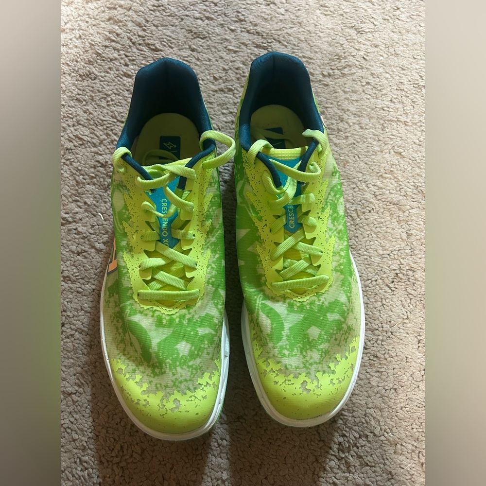 Hoka Crescendo XC Spike